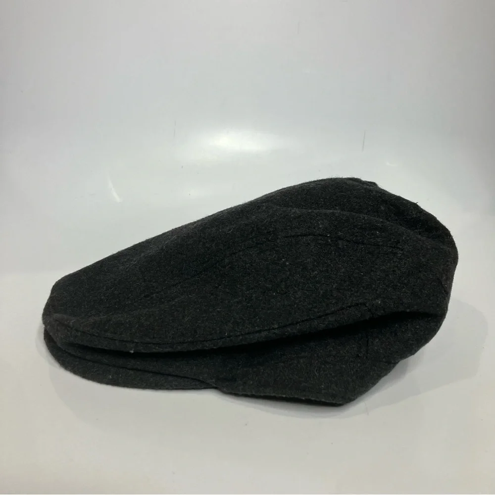 Lake of the isles wool blend newsboys hat with ear flaps dark gray size M/L‎